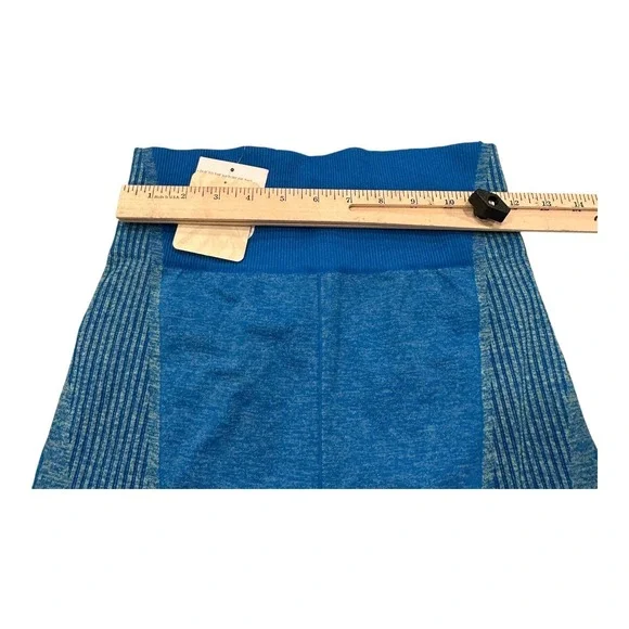 Fabletics High Waisted Seamless Shorts Women's Size M Workout‎ Activewear Blue - Picture 9 of 10